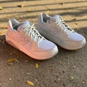 NEW BALANCE WHITE SNEAKER US SIZE 7